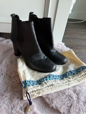 Tory Burch Black Leather Chelsea Heel Booties